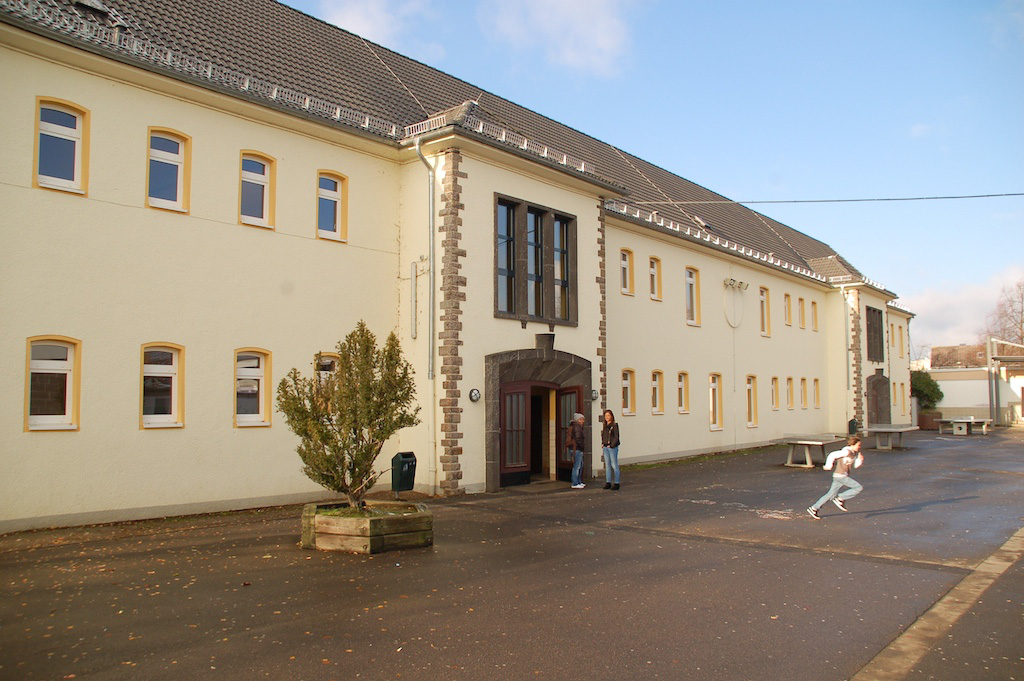 n AK Schule Gebaeude mobileDSC 7128